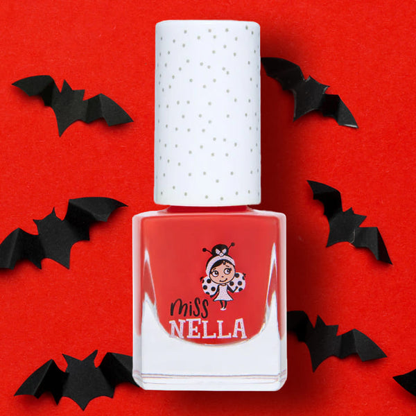 Strawberry'n'Cream: Red Peel Off Nail Polish